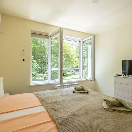 Top Location, Brand New 3 Bdrm Apt & Free Parking Sófia Exterior foto