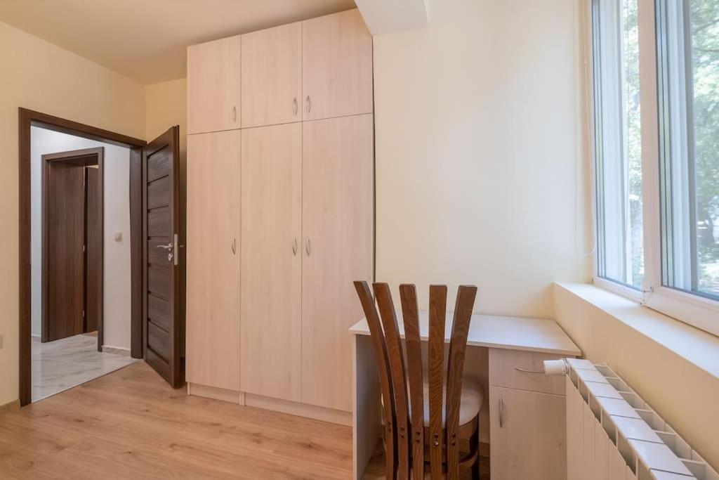 Top Location, Brand New 3 Bdrm Apt & Free Parking Sófia Exterior foto