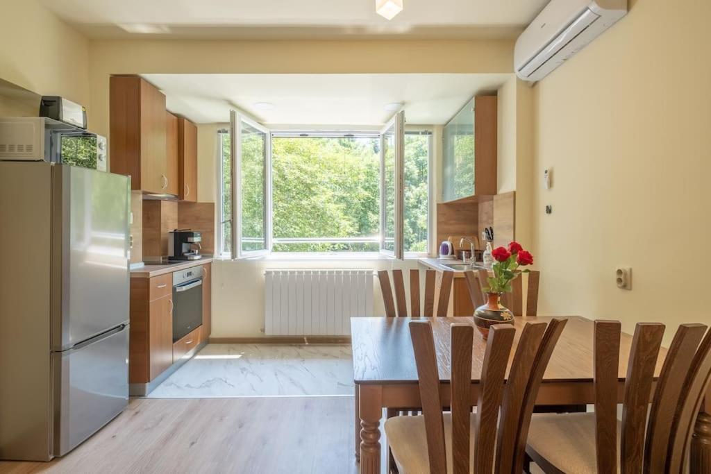 Top Location, Brand New 3 Bdrm Apt & Free Parking Sófia Exterior foto