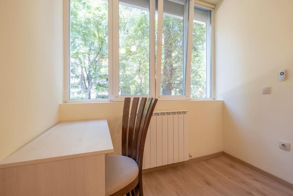 Top Location, Brand New 3 Bdrm Apt & Free Parking Sófia Exterior foto
