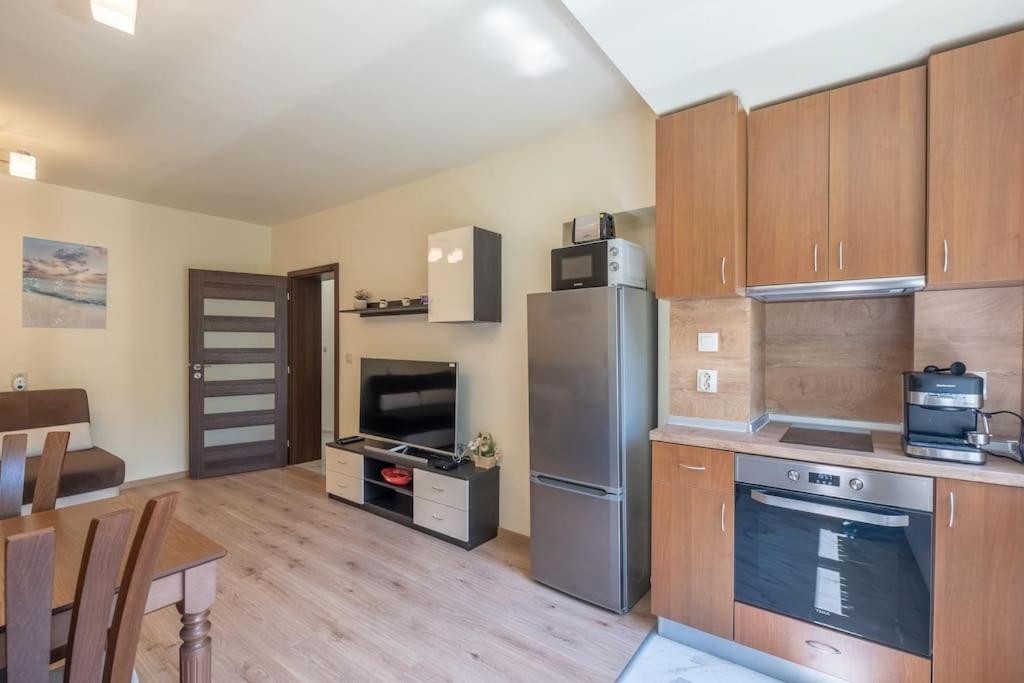 Top Location, Brand New 3 Bdrm Apt & Free Parking Sófia Exterior foto